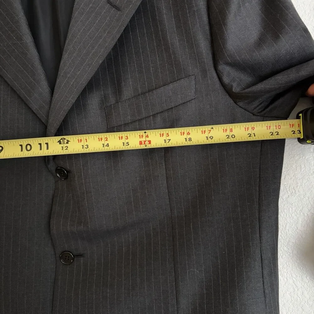 CANALI Men’s Pinstripe Three Button Suit Jacket Size 44R Charcoal